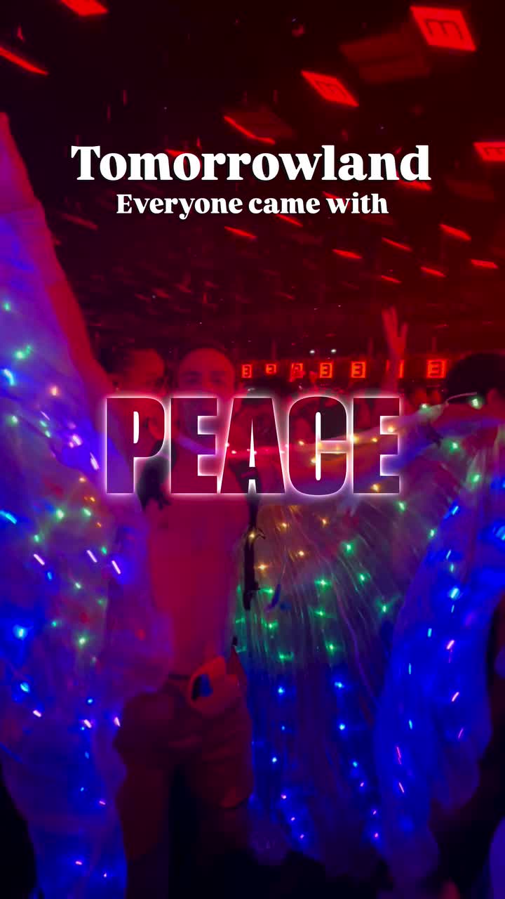 Tomorrowland: हमने सभी से PLUR महसूस किया ✌🏼